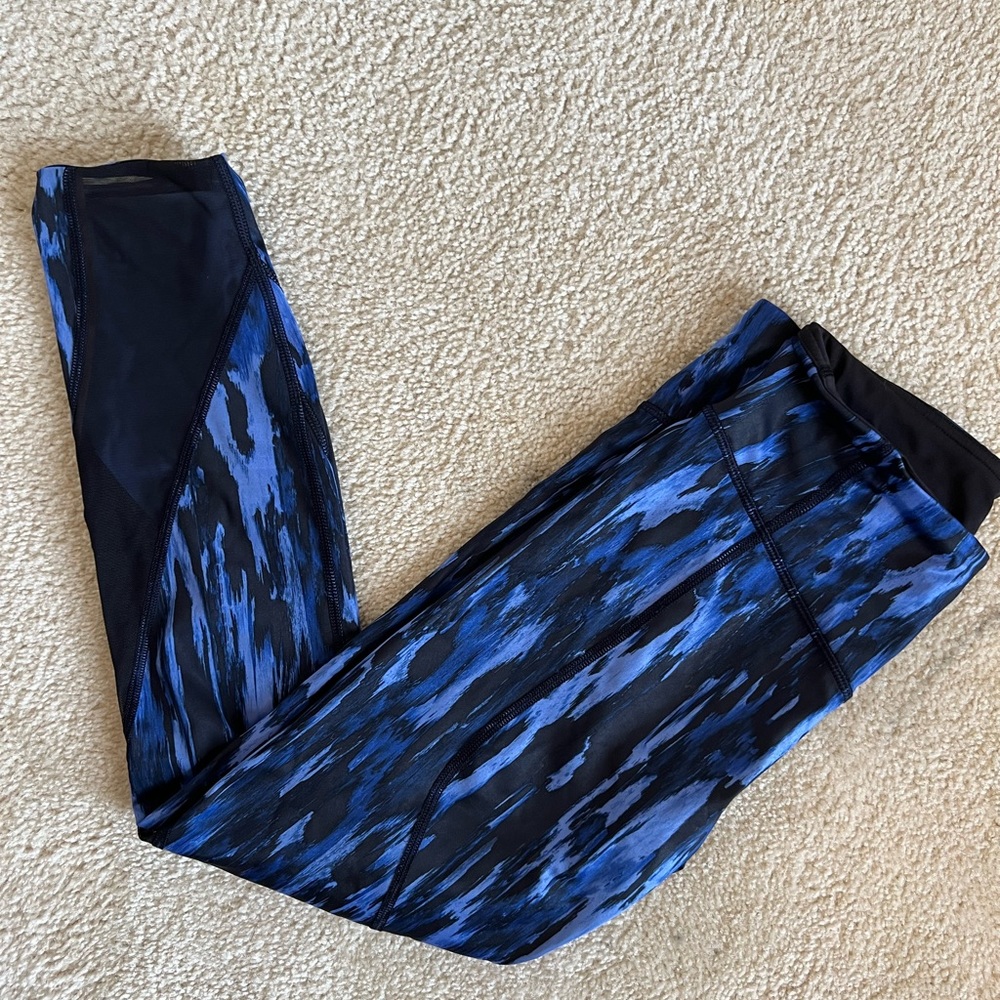 Lululemon leggings size 6